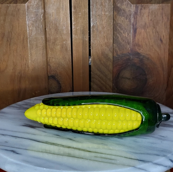 Green and Yellow Glass Corn Decor - Picture 13 of 13